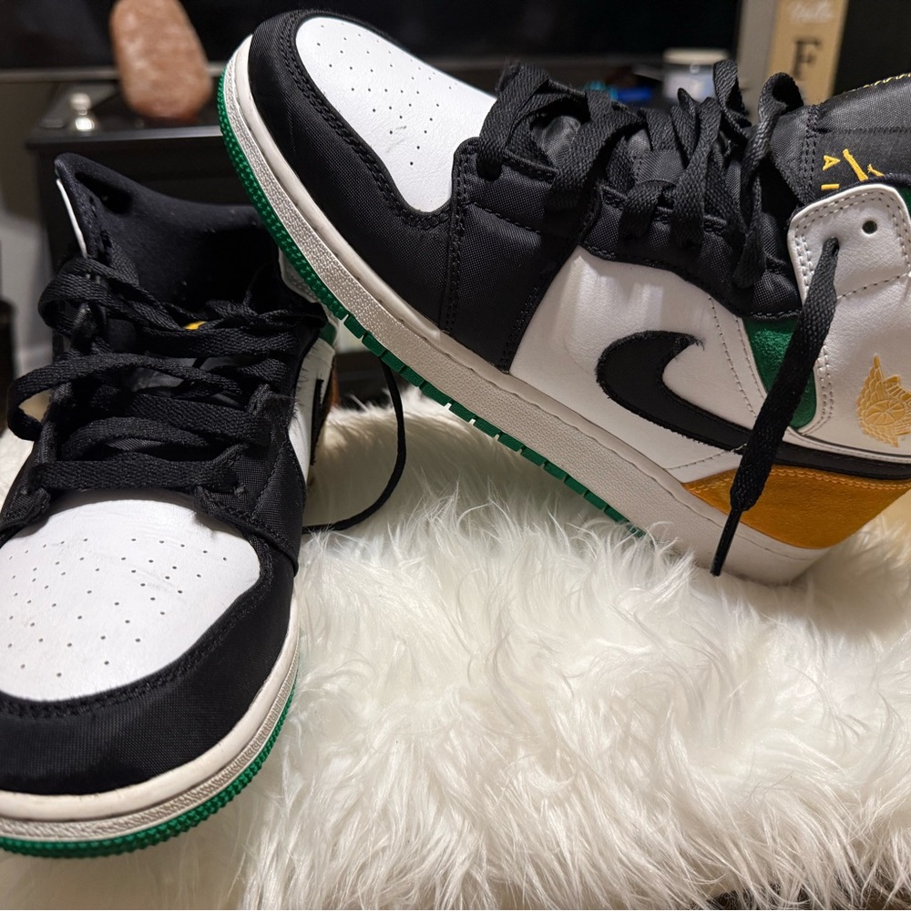 Nike Men's Multicolor High-Top Sneakers - Picture 4 of 4